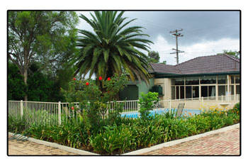 Robinsons Cabin - Melbourne Tourism 0