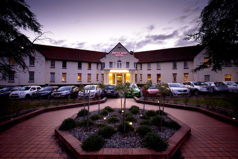 Mercure Canberra - Melbourne Tourism 5