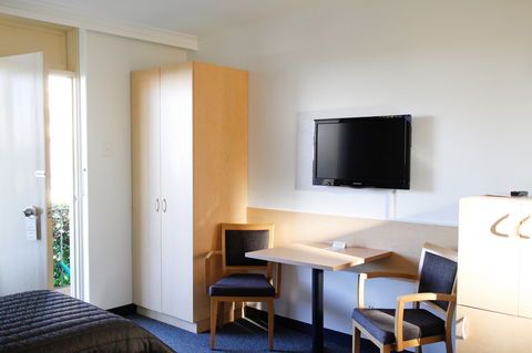 Mid City Motor Inn - Melbourne Tourism 0