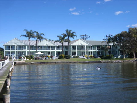 Moby Dick Waterfront Motel - Melbourne Tourism 5