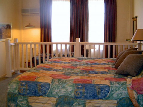 Monte Pio Motor Inn - Melbourne Tourism 2