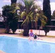 Motel Holliday - Melbourne Tourism