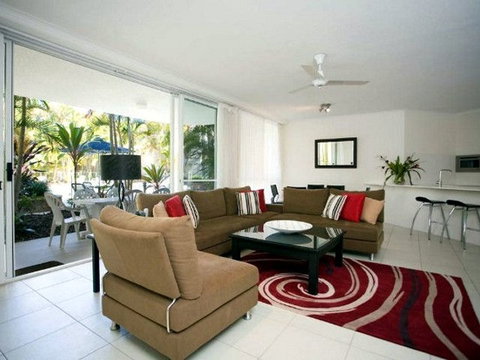 Noosa Tropicana - Melbourne Tourism 3