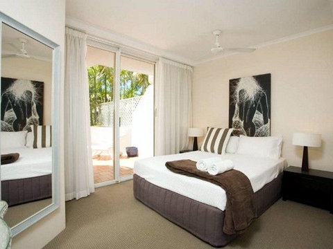 Noosa Tropicana - Melbourne Tourism 4