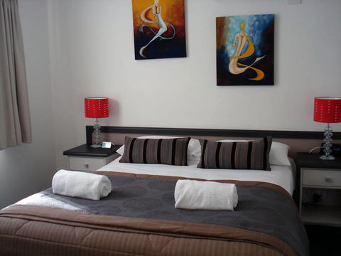 Oakey Motor Inn - Melbourne Tourism 0