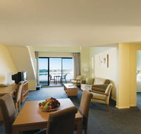 Oaks Waterfront Resort - Melbourne Tourism