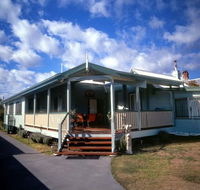 Pitstop Lodge Guesthouse and BB - Melbourne Tourism