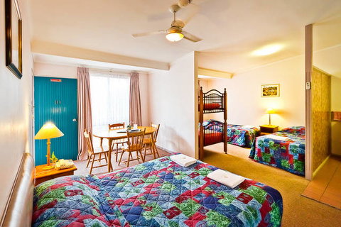 Premier Motor Inn - Melbourne Tourism 7