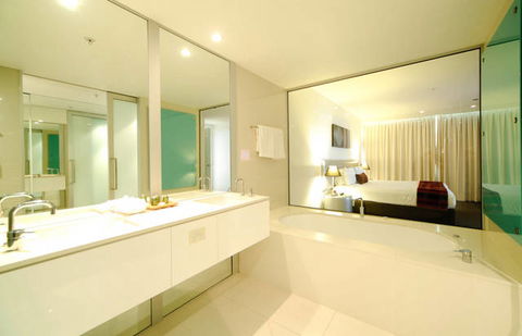 Q1 Resort & Spa - Melbourne Tourism 1