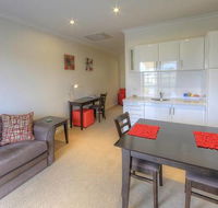 Red Earth Motel - Melbourne Tourism