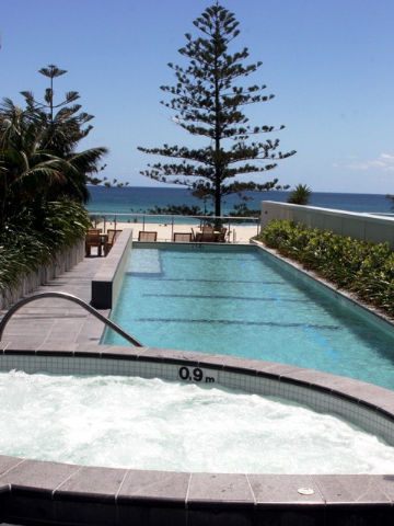 Reflections Coolangatta Beach - Melbourne Tourism 1