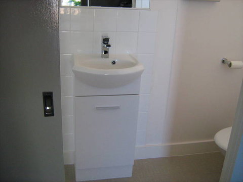 Rest Easi Motel - Melbourne Tourism 4
