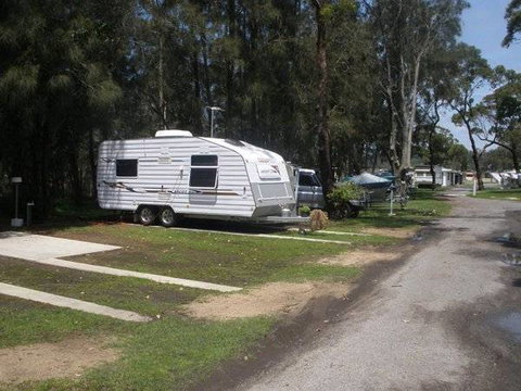 Riverside Caravan Park - Melbourne Tourism 0