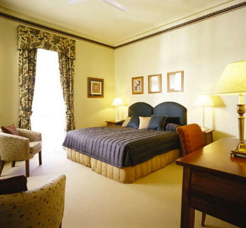 Royal Exchange Hotel - Melbourne Tourism 1