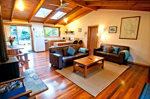 Seaview Retreat - Melbourne Tourism 0