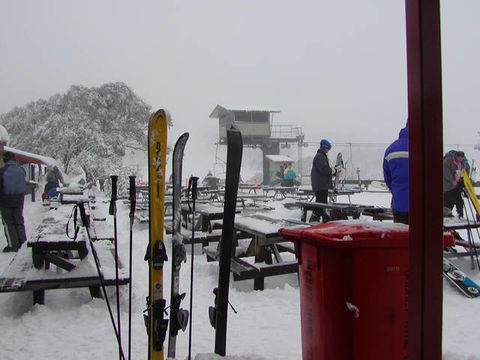 Snowy Mountains Motel - Melbourne Tourism 2