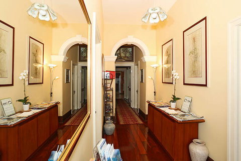 Sojourn On Gale Bed & Breakfast - Melbourne Tourism 2