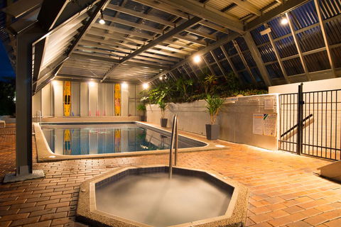 Surfers Royale LTD - Melbourne Tourism 0