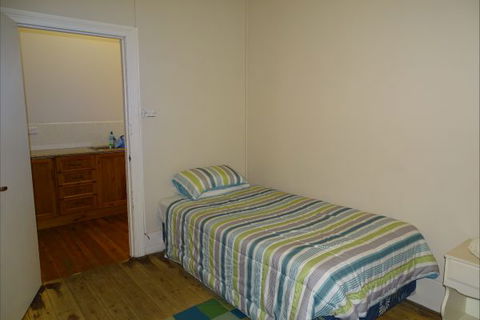 Silver Hill Townhouse - Melbourne Tourism 8