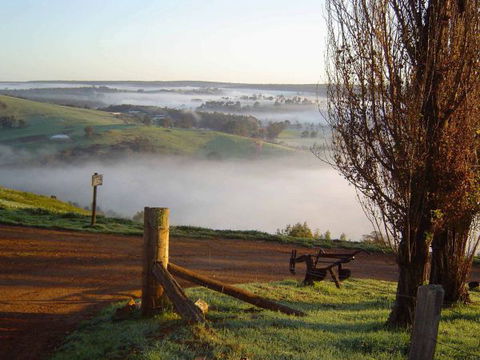 Balingup Heights Hilltop Forest Cottages - Melbourne Tourism 4