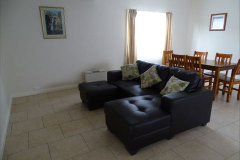 Silver Hill Townhouse - Melbourne Tourism 15