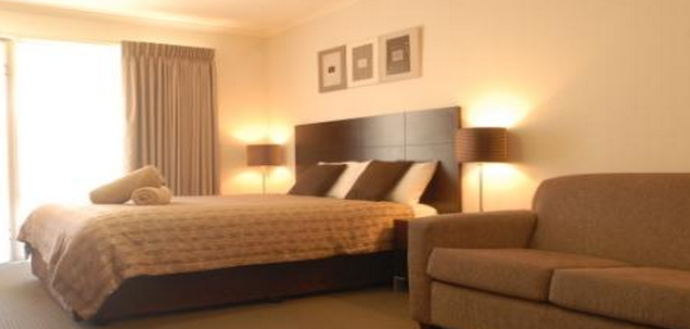 Tea House Motor Inn and Apartments - Melbourne Tourism