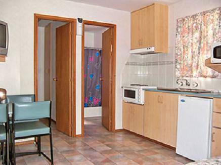 The Clog Barn Holiday Park - Melbourne Tourism 1