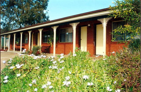 Junction Motor Inn - Melbourne Tourism 1