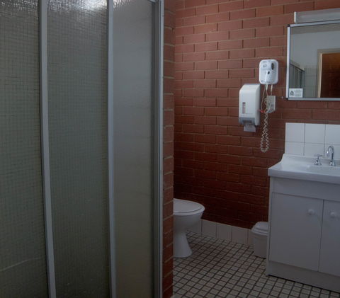 Junction Motor Inn - Melbourne Tourism 5