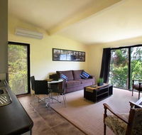 The Shingles Riverside Cottages - Melbourne Tourism