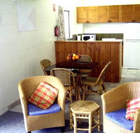 Ti Tree Holiday Apartments - Melbourne Tourism