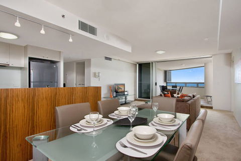 Tweed Ultima - Melbourne Tourism 3