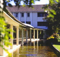 University House - Melbourne Tourism