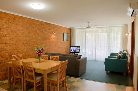 Vacation Village - Melbourne Tourism 1