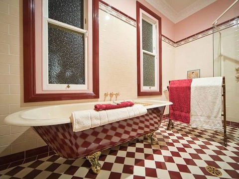Varenna Luxury Accommodation - Melbourne Tourism 3
