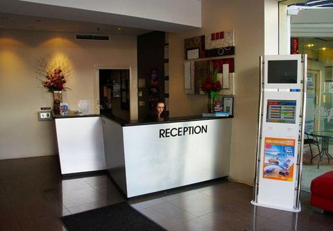 Victoria Square Apartments - Melbourne Tourism 2