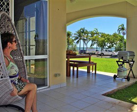 Absolute Beachfront Apartment - Melbourne Tourism 0