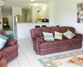 Absolute Beachfront Apartment - Melbourne Tourism 3
