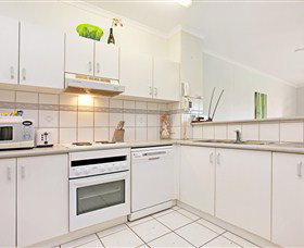 Absolute Beachfront Apartment - Melbourne Tourism 5