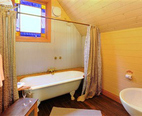 Como Cottages - Melbourne Tourism 5