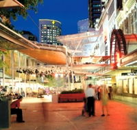 Queen Street Mall - Melbourne Tourism