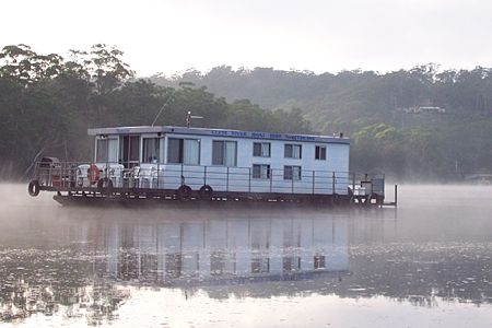 Clyde River Houseboats - Melbourne Tourism 1