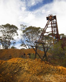 Old Smelter - Melbourne Tourism 0