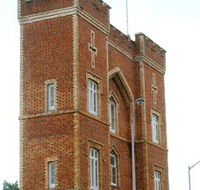 Barracks Archway - Melbourne Tourism