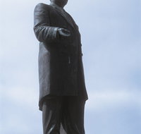 Piesse Memorial Statue - Melbourne Tourism