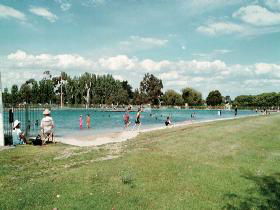 Millicent Swimming Lake - Melbourne Tourism 0