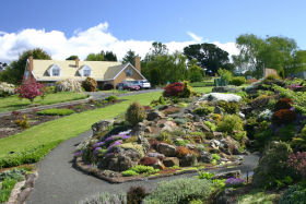 Kaydale Lodge Gardens - Melbourne Tourism 0
