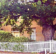 Oak Lodge - Melbourne Tourism