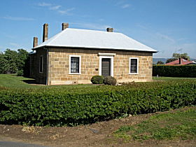 Oatlands Court House - Melbourne Tourism 0