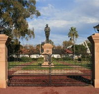 Dalby War Memorial and Gates - Melbourne Tourism